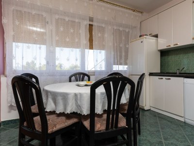 Apartment Four-bedroom apartment with terrace and sea view Sumpetar, Omiš A-9436-a - Outdoor photo 17