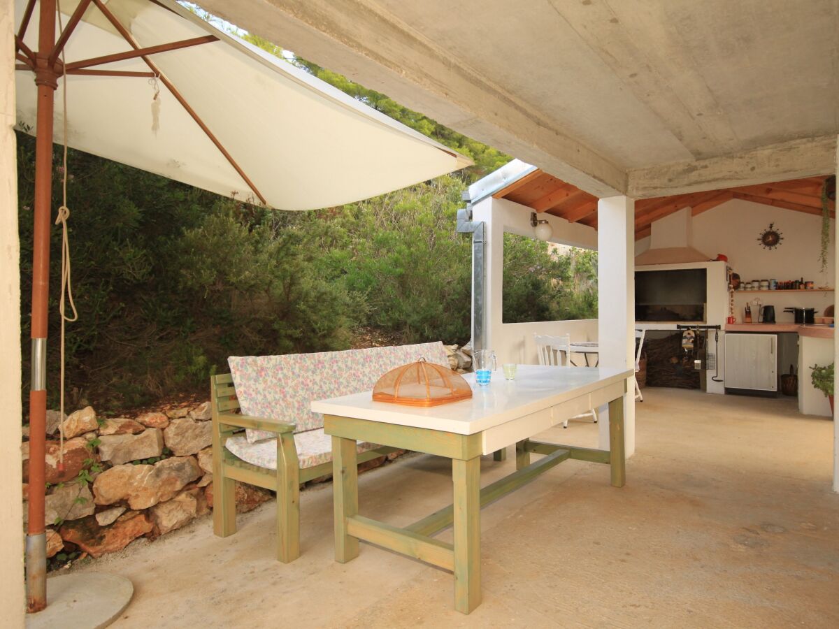 Apartment Two bedroom apartment with terrace and sea view Rukavac, Vis A-8489-a
