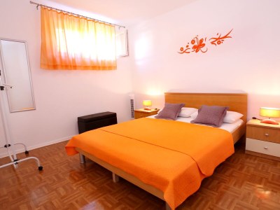 Apartment Two bedroom apartment with terrace Trogir A-10342-a - Outdoor photo 15