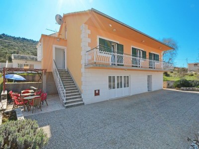 Apartment One bedroom apartment with air-conditioning Marina, Trogir A-11554-a in Marina - Apartment