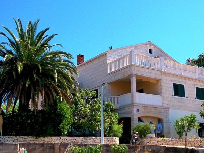 Apartment Four-bedroom apartment with terrace and sea view Sumartin, Brač A-11387-a - Outdoor photo 31