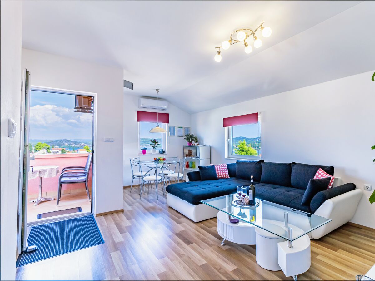 Apartment Two bedroom apartment with balcony and sea view Bilice, Krka A-13545-a
