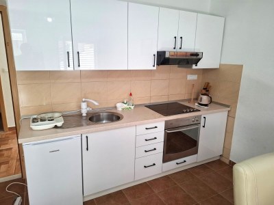 Apartment One bedroom apartment with terrace Makarska A-12336-a - Outdoor photo 7