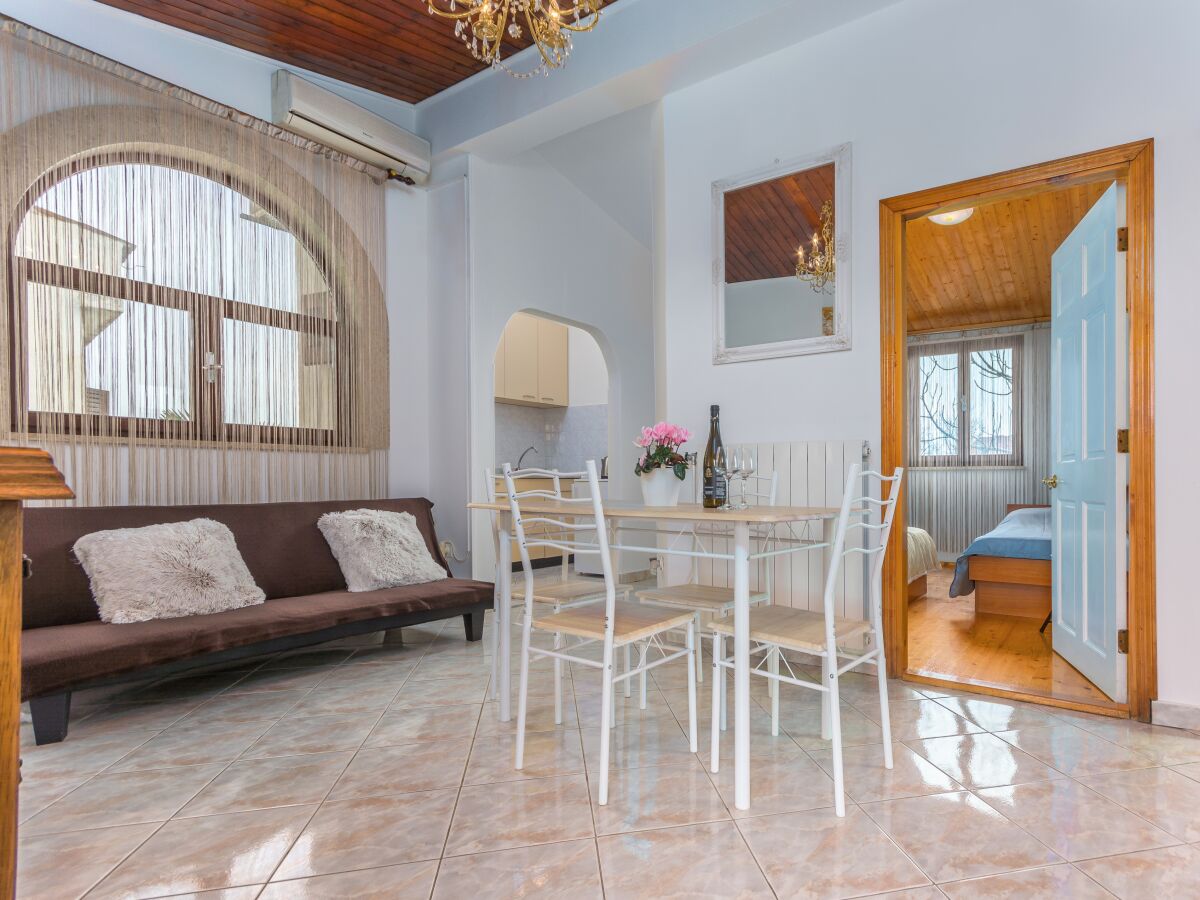 Apartment Two bedroom apartment with terrace Poreč A-13927-a