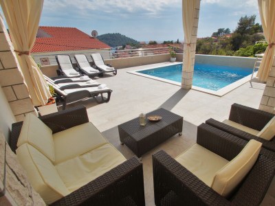 Holiday house Comfortable and spacious house with terrace and sea view Brna, Korčula K-13943 in Smokvica - Holiday house