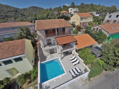 Holiday house Comfortable and spacious house with terrace and sea view Brna, Korčula K-13943 - Outdoor photo 2