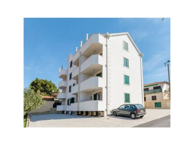 Apartment Two bedroom apartment with balcony and sea view Supetar, Brač A-16130-a in Supetar - Apartment