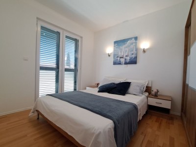 Apartment Two bedroom apartment with balcony and sea view Supetar, Brač A-16130-a - Outdoor photo 4