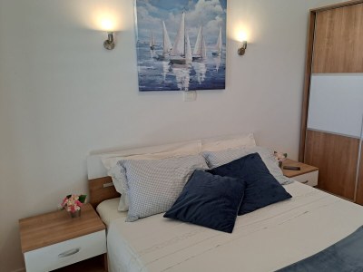 Apartment Two bedroom apartment with balcony and sea view Supetar, Brač A-16130-a - Outdoor photo 6