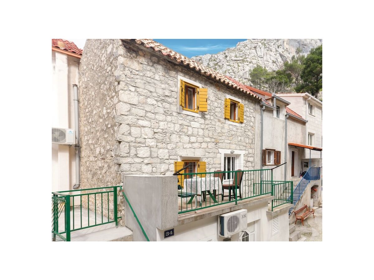 Apartment One bedroom apartment with terrace Omiš A-16185-a