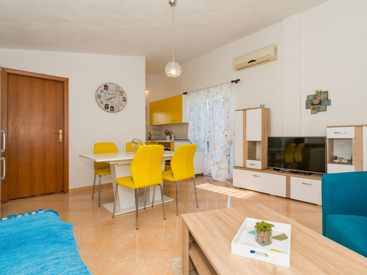 Apartment One bedroom apartment with terrace and sea view Nečujam, Šolta A-16729-a - Outdoor photo 5