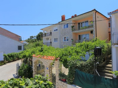 Apartment Two bedroom apartment near beach Arbanija, Čiovo A-18661-a in Trogir - Apartment