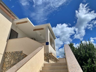 Apartment Two bedroom apartment with terrace and sea view Šilo, Krk A-18710-a in Šilo - Apartment