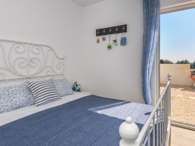 Holiday house Three bedroom house with terrace and sea view Vir - Torovi - Vir - Pedinka, Vir K-18732 - Outdoor photo 13