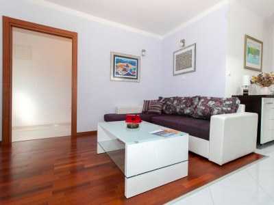 Apartment Three bedroom apartment with terrace Srima - Vodice, Vodice A-18853-a - Outdoor photo 9
