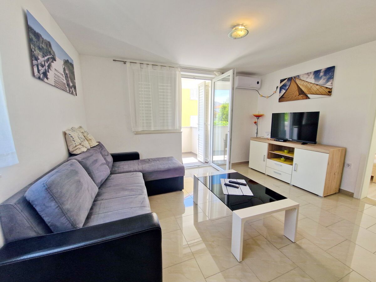 Apartment One bedroom apartment with balcony Baška, Krk A-18873-a - Outdoor photo 2