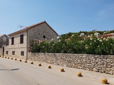 Apartment Two bedroom apartment with terrace Sutivan, Brač A-17825-a - Outdoor photo 13