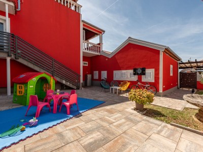 Villa Comfortable and spacious house with terrace and sea view Turanj, Biograd K-18274 - Outdoor photo 10