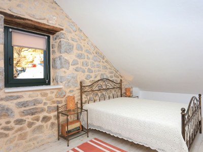 Holiday house One bedroom house with terrace and sea view Živogišće - Strnj - Živogošće - Strnj, Makarska K-18025 - Outdoor photo 16