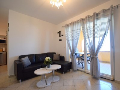 Apartment Two bedroom apartment with terrace and sea view Vantačići, Krk A-20442-a in Malinska - Apartment