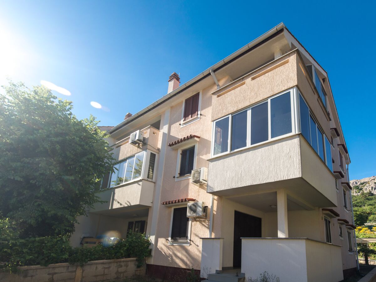Apartment Two bedroom apartment with balcony and sea view Baška, Krk A-19675-a