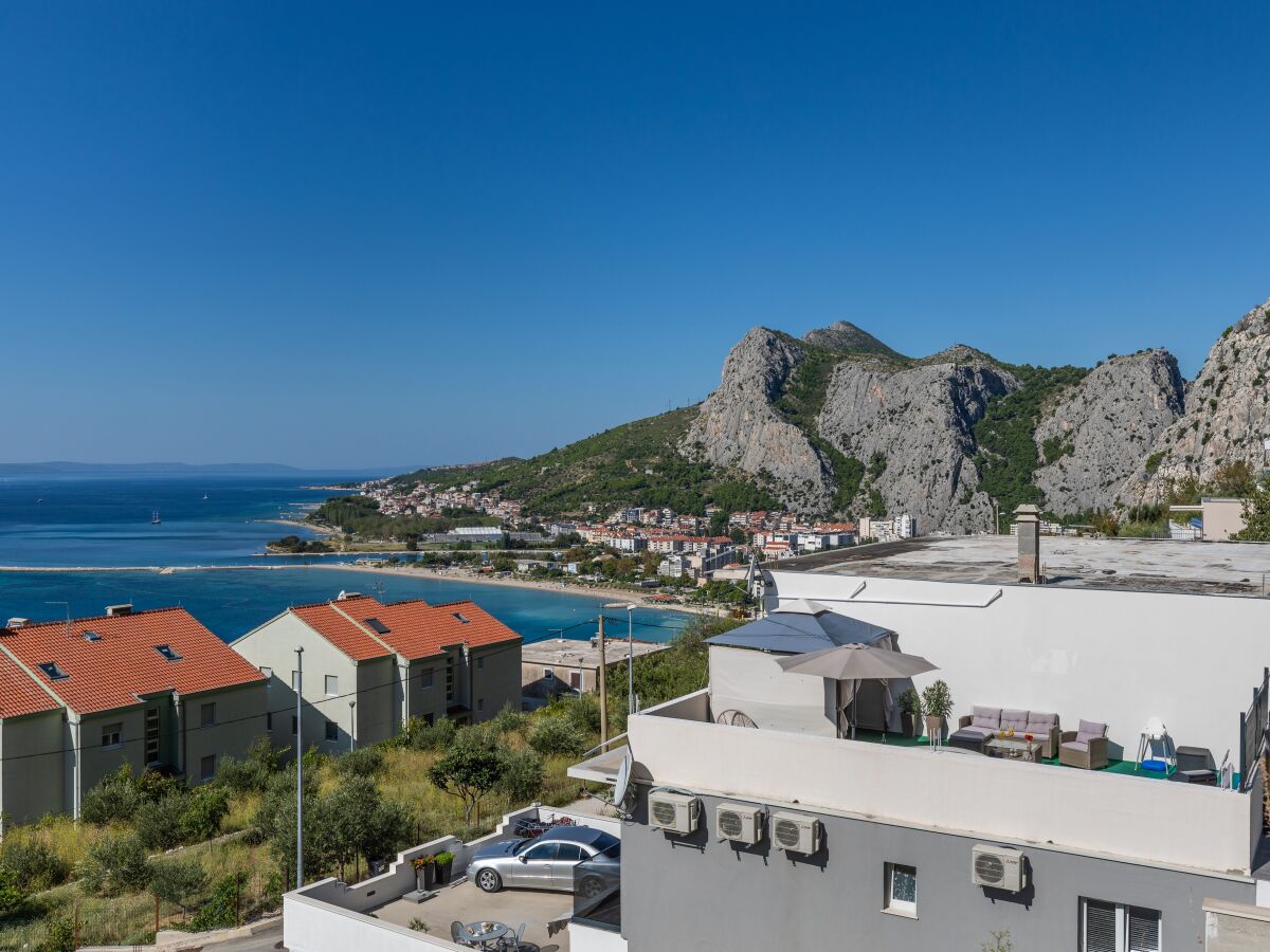 Apartment Two bedroom apartment with terrace and sea view Omiš A-20689-a