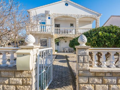 Apartment Two bedroom apartment with terrace Vir A-20750-a in Vir - Apartment
