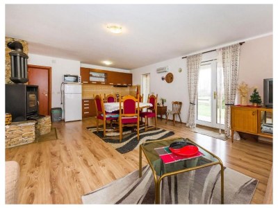 Apartment Three bedroom apartment with terrace Lovinac, Velebit A-21748-a in Lovinac - Apartment