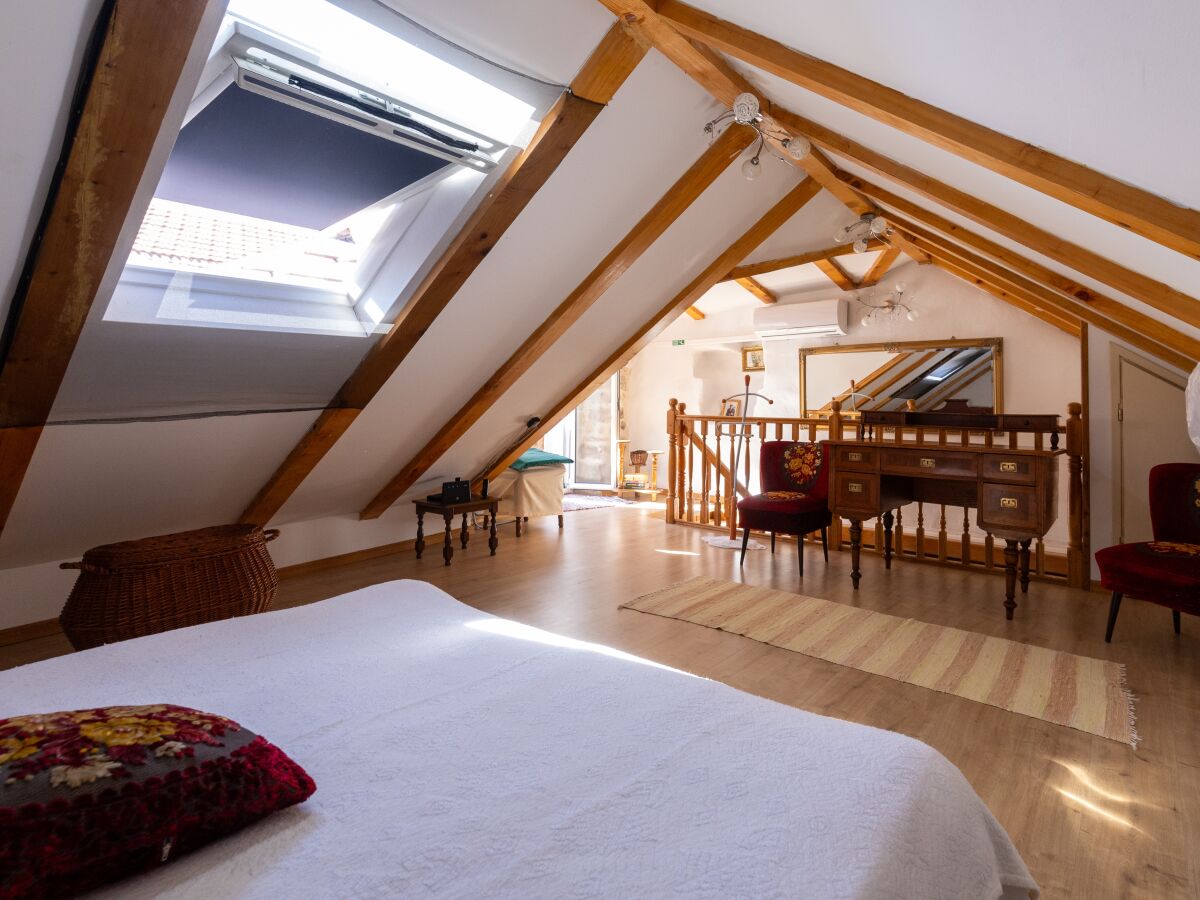 Apartment Three bedroom apartment with balcony Stari Grad, Hvar A-22052-a