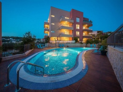 Apartment Three bedroom apartment with terrace and sea view Okrug Gornji, Čiovo A-22587-a in Okrug Gornji - Apartment