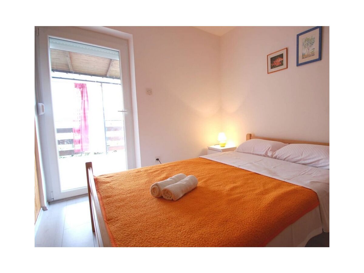 Apartment Two bedroom apartment with terrace Njivice, Krk A-21853-a