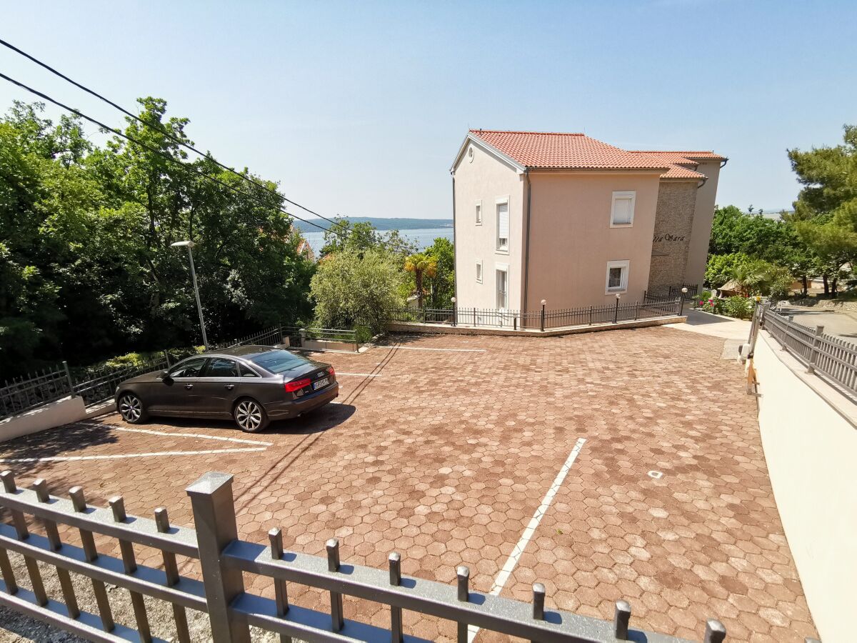 Apartment Two bedroom apartment near beach Dramalj, Crikvenica A-22500-a