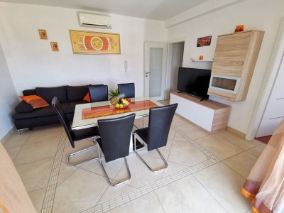 Apartment Two bedroom apartment near beach Dramalj, Crikvenica A-22500-a - Outdoor photo 9