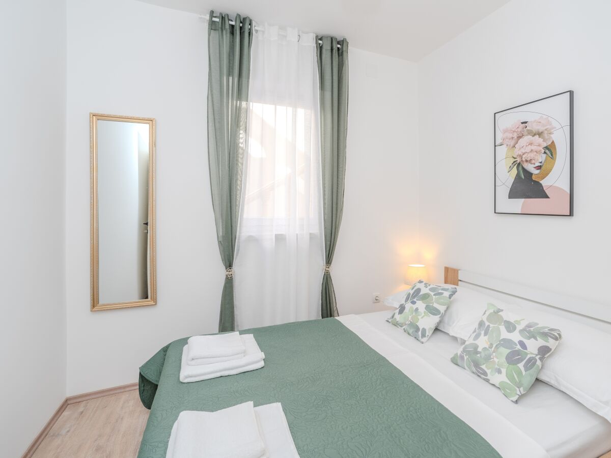 Apartment Two bedroom apartment with terrace Vir A-22930-a