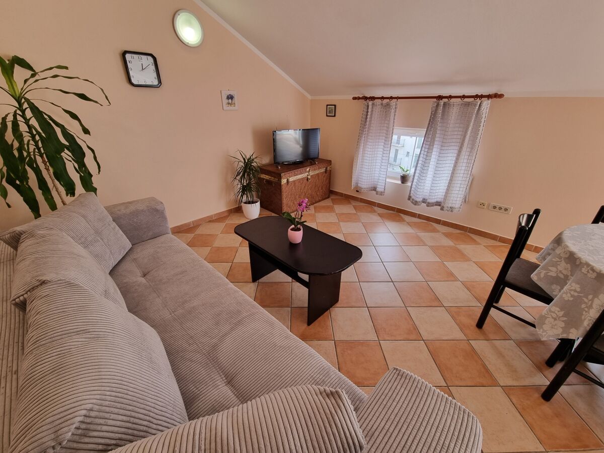 Apartment Two bedroom apartment with balcony and sea view Crikvenica A-22516-a - Outdoor photo 4