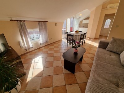 Apartment Two bedroom apartment with balcony and sea view Crikvenica A-22516-a - Outdoor photo 5