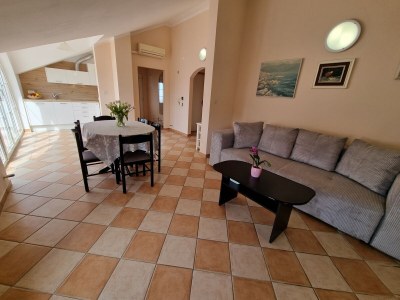 Apartment Two bedroom apartment with balcony and sea view Crikvenica A-22516-a - Outdoor photo 6
