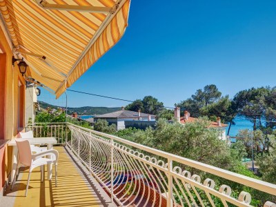 Apartment Three bedroom apartment with balcony and sea view Martinšćica, Cres A-23222-a - Outdoor photo 36