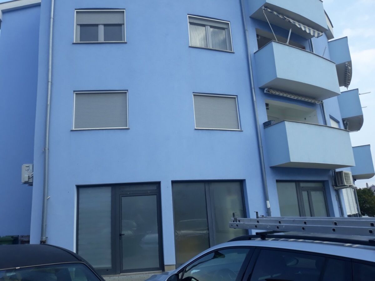 Apartment Two bedroom apartment with air-conditioning Zadar A-23692-a