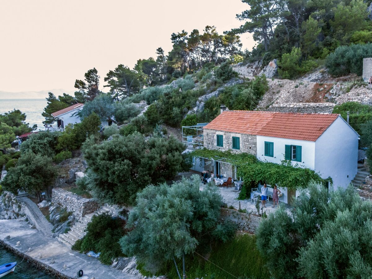 Apartment Seaside secluded apartments Cove Torac, Hvar - 4044