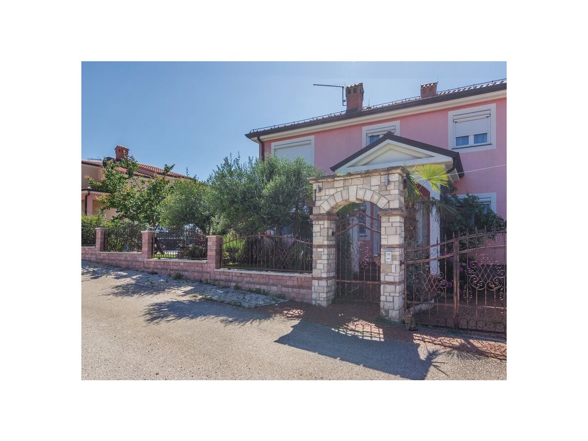 Apartment Two bedroom apartment with terrace Fratrici, Umag A-14384-a - Outdoor photo 3