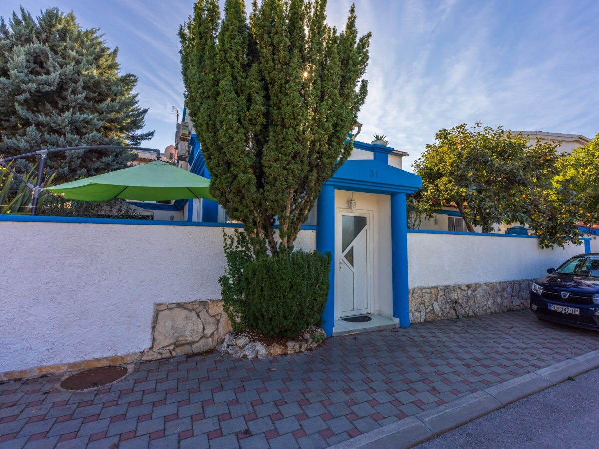 Apartment Two bedroom apartment with terrace Banjole, Pula A-14391-a - Outdoor photo 5