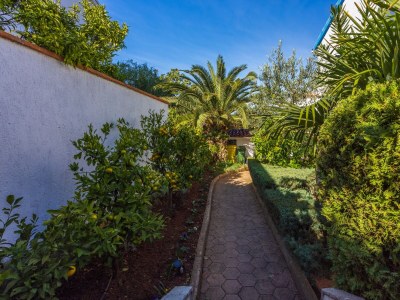 Apartment Two bedroom apartment with terrace Banjole, Pula A-14391-a - Outdoor photo 10