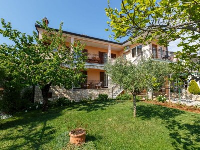 Apartment One bedroom apartment with terrace Rovinj A-14153-b - Outdoor photo 4