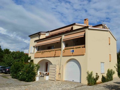 Apartment Two bedroom apartment with terrace Punat, Krk A-16307-b - Outdoor photo 3