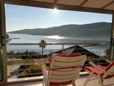 Apartment Two bedroom apartment with terrace and sea view Marina, Trogir A-14191-a in Marina - Apartment