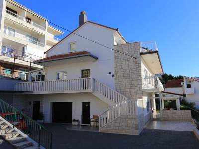 Apartment Two bedroom apartment with terrace and sea view Duće, Omiš A-16406-b - Outdoor photo 5