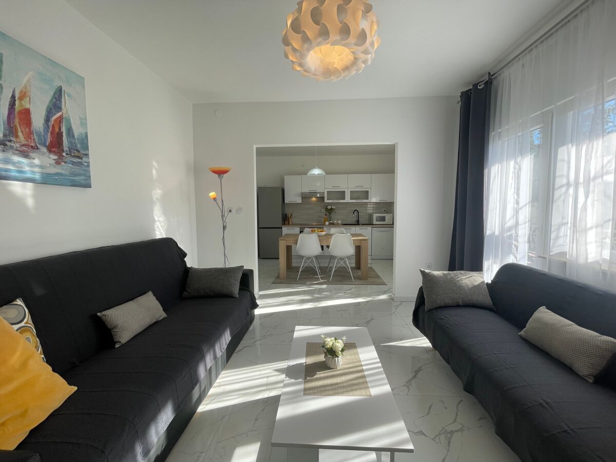 Apartment Two bedroom apartment near beach Vinišće, Trogir A-16485-a - Outdoor photo 5