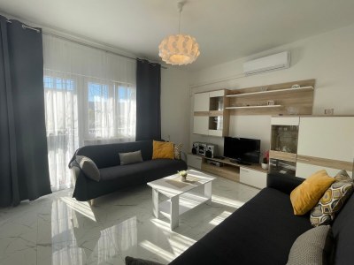Apartment Two bedroom apartment near beach Vinišće, Trogir A-16485-a - Outdoor photo 3