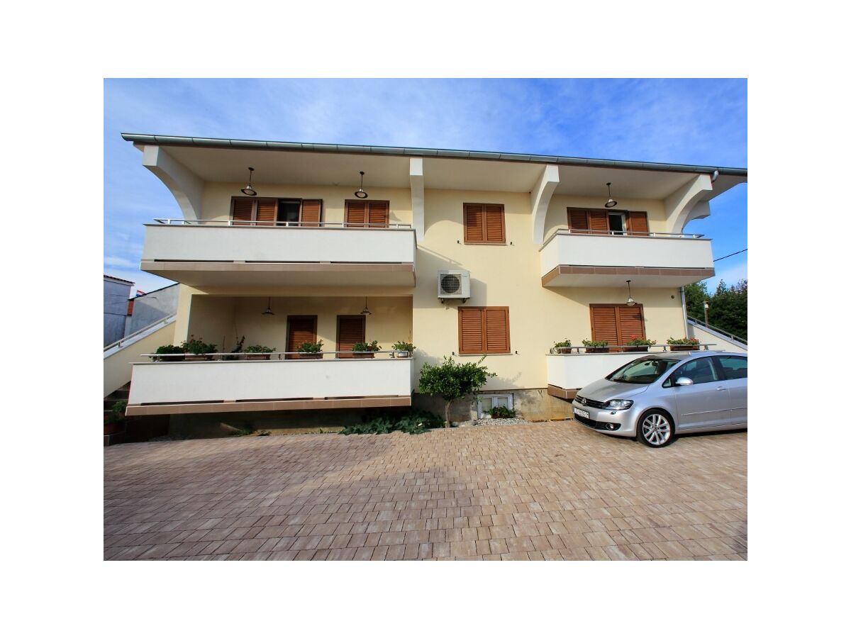 Apartment Three bedroom apartment with balcony Sukošan, Zadar A-16641-b - Outdoor photo 5